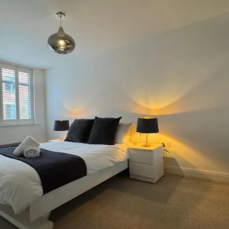 Apartment Luxury 2 Bedroom - Balcony - Parking - Netflix 97m *