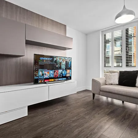 Luxury 2 Bedroom - Balcony - Parking - Netflix 97m Birmingham