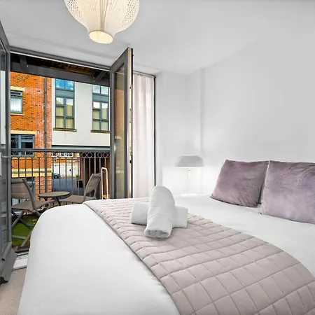 Apartment Luxury 2 Bedroom - Balcony - Parking - Netflix 97m *