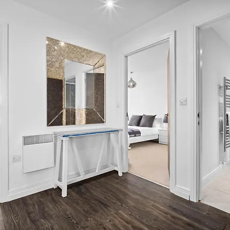 Luxury 2 Bedroom - Balcony - Parking - Netflix 97m * Birmingham